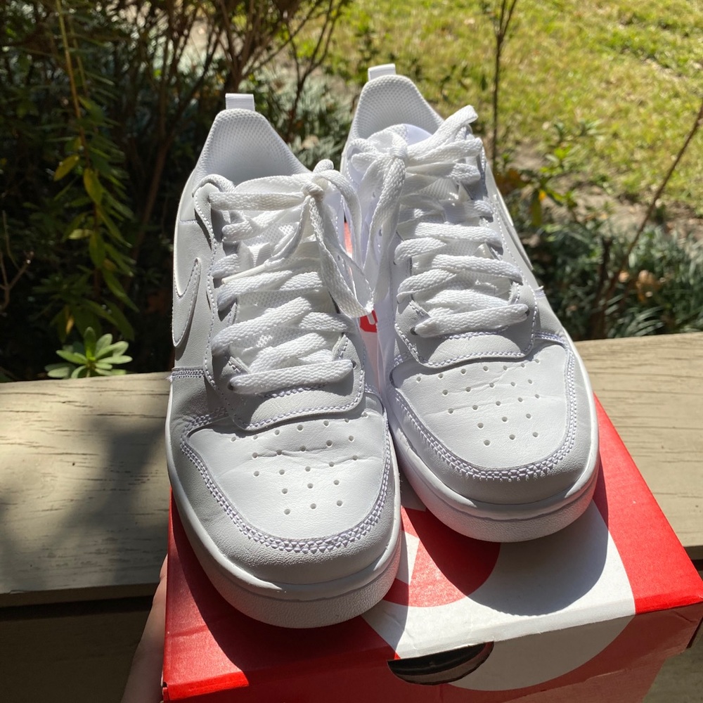 Nike Court Borough Low 2